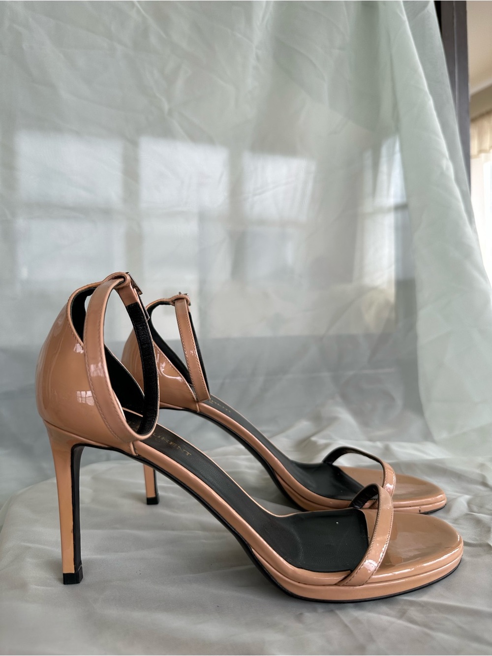 Saint Laurent Nude Patent Leather Ankle-Strap Heels SIZE 38 1/2 (WOMEN’S 7.5/ 8) - Picture 2 of 5